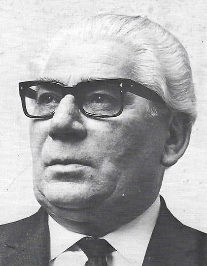 Фанатик флинт книги. Лесли флинт книги. Flint worker. Лесли флинт книги. Лесли флинт.